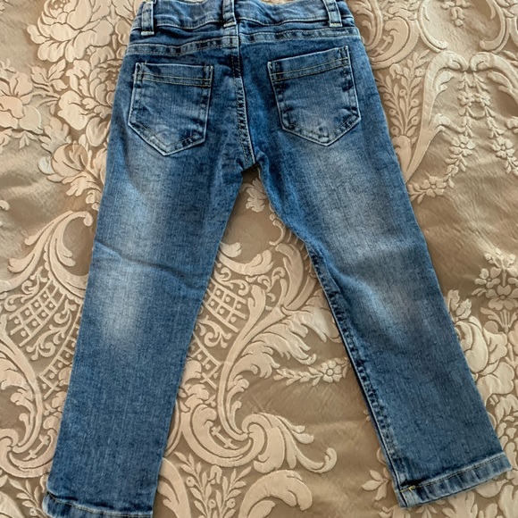 Toddler Girl Sweater/Shirt/jeans Combo - Picture 9 of 14